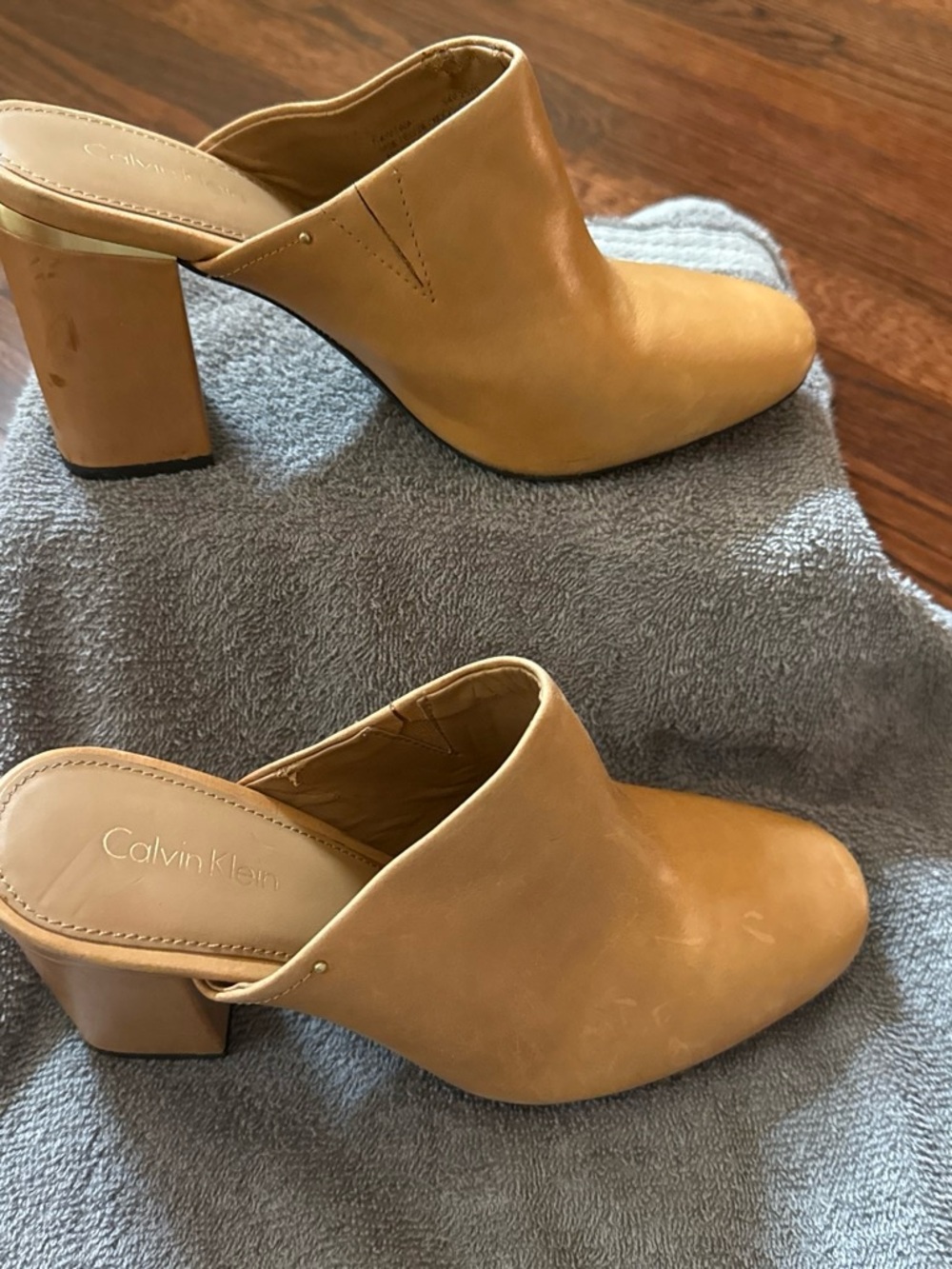 Calvin Klein Women's Camel Leather Block Heel Mule